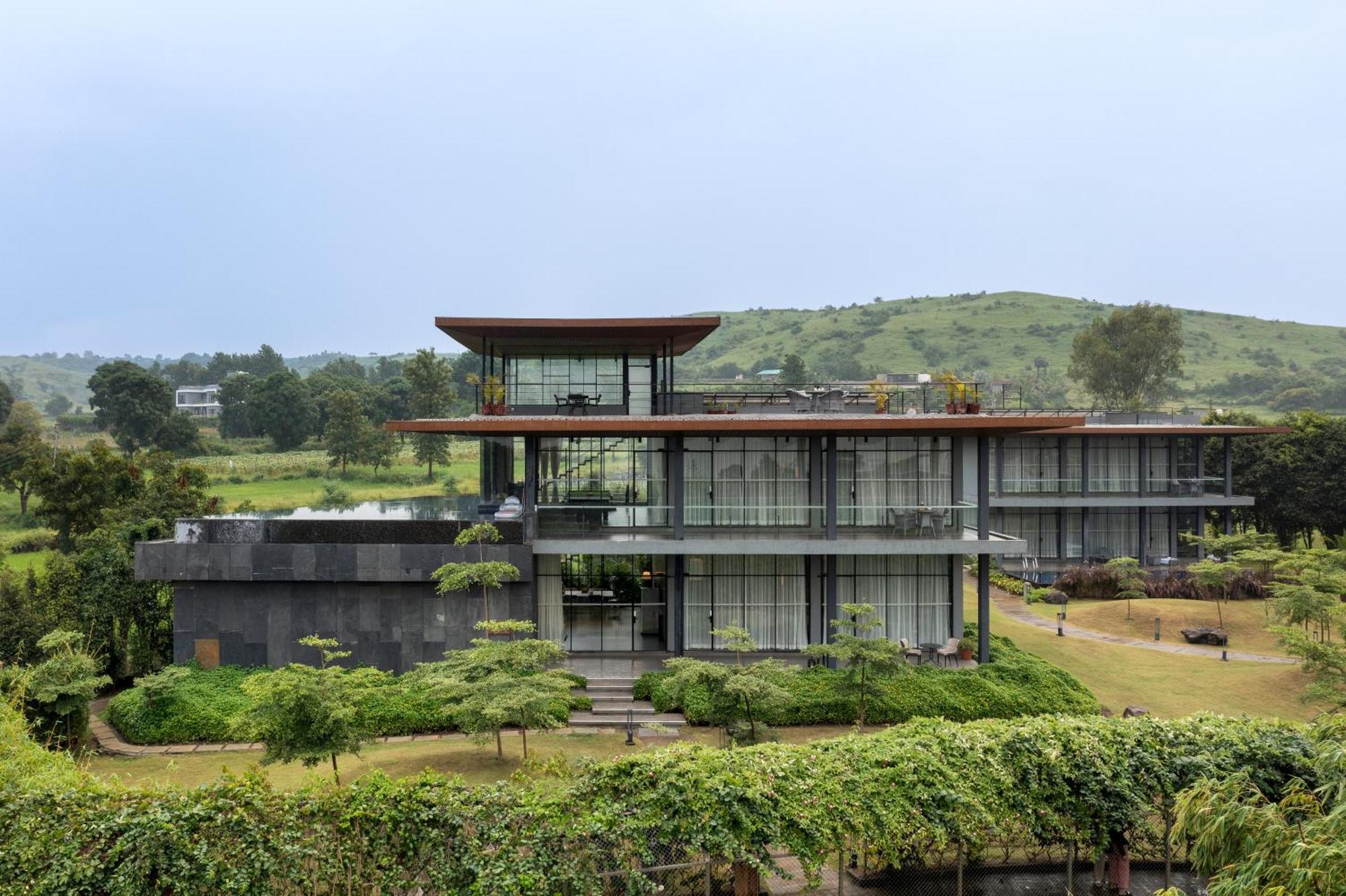 Hotel Beyond By Sula Nashik Exterior foto